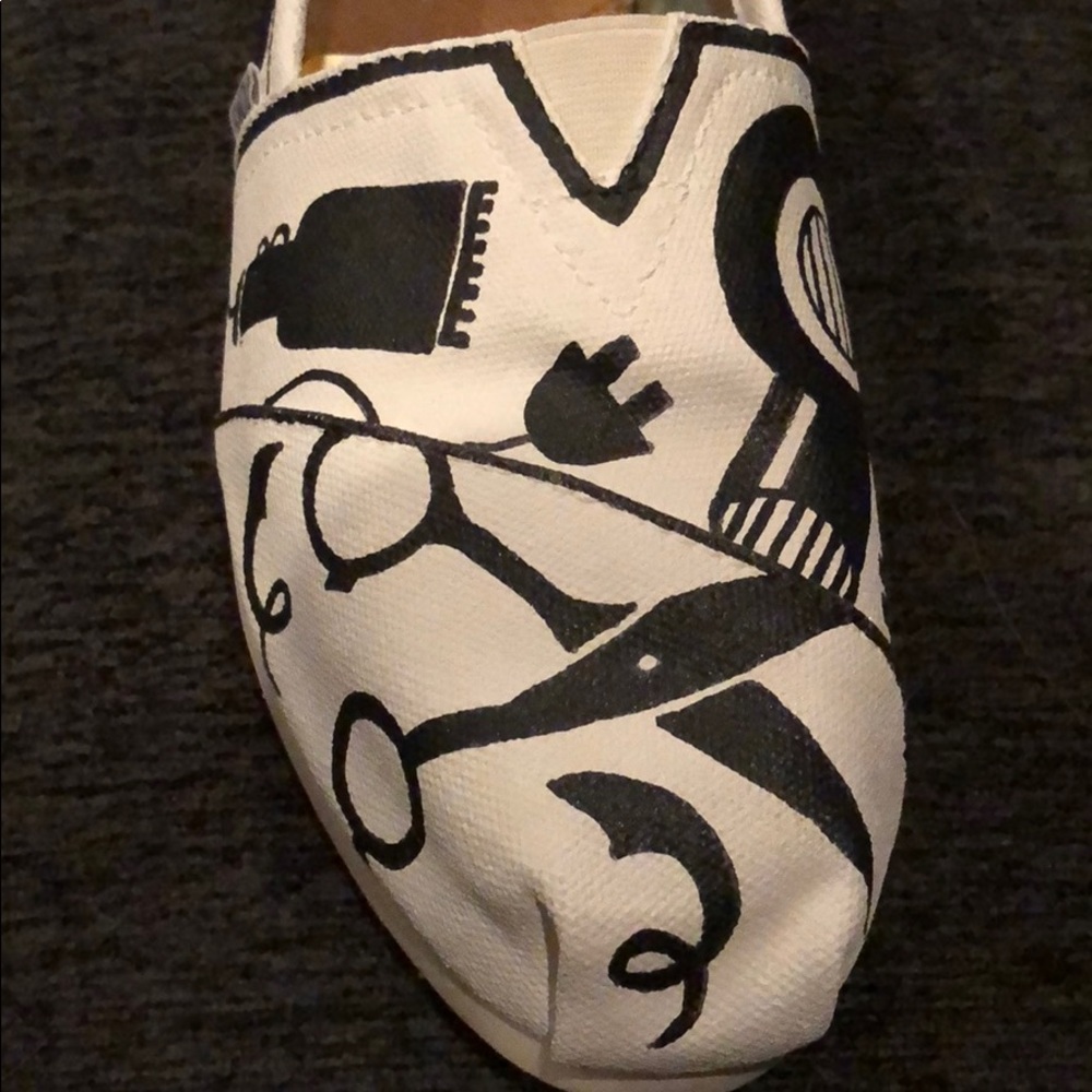 Custom made hairstylist theme toms.